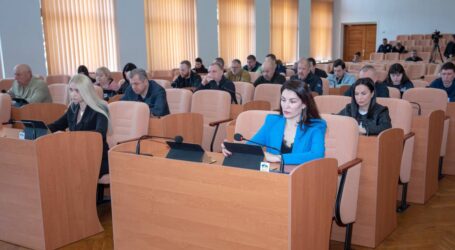 Сесія Кам’янської міськради: бюджет, перейменування вулиць, екологія та вихід з міськради представників ОПЗЖ