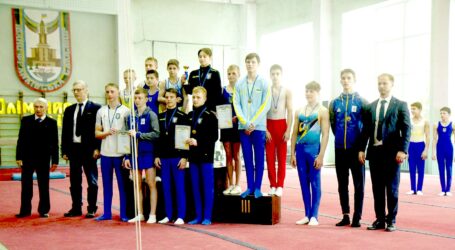 Спортивні гімнасти з Кам`янського вибороли «бронзу» на чемпіонаті України
