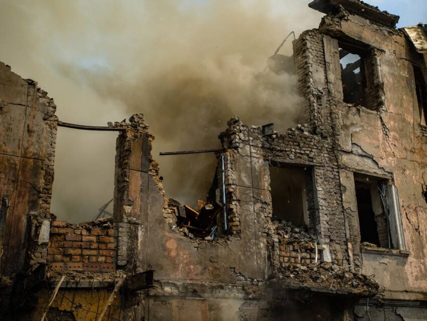 Стало відомо ще про трьох загиблих від ракетного удару по Дніпру