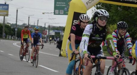 Велогонник Андрій Захарченко з Кам`янського став срібним призером чемпіонату України