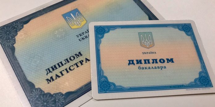 Дипломи кількох українських вишів не визнали за кордоном