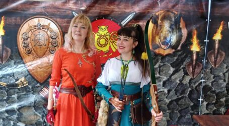 Кам`янчанка Руслана Зубко перемогла у турнірі лучників на фестивалі “Шляховий камінь”