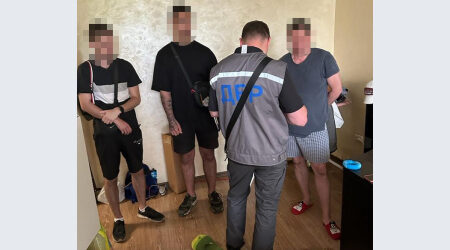 Митники з Дніпропетровщини шляхом махінацій з документами завдали бюджету України збитків на понад 50 млн грн 