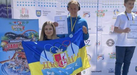 Плавці з Кам`янського посіли 12 призових місць на чемпіонаті Львівської області