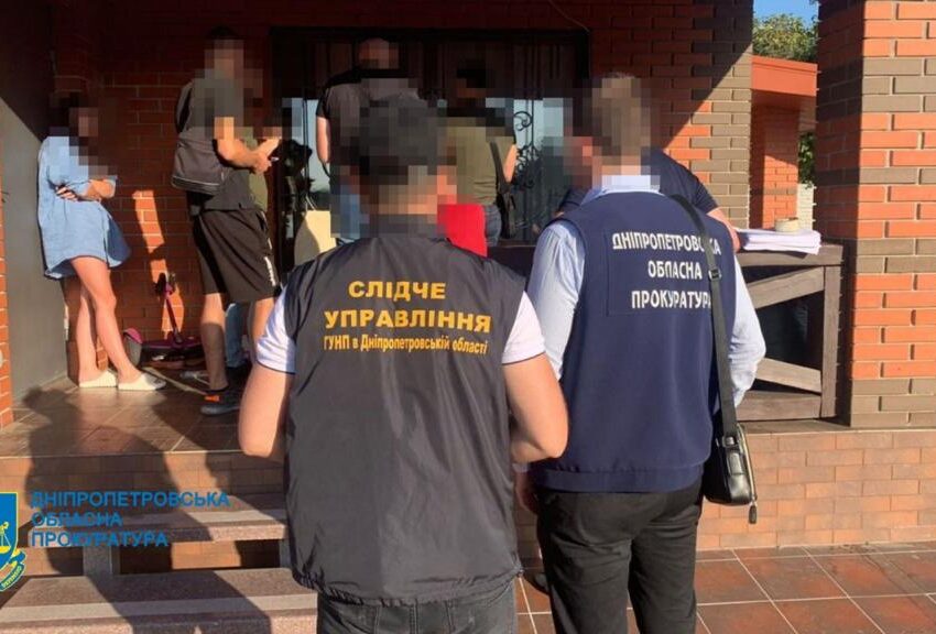 У Дніпрі судитимуть шахраїв, які привласнили нерухомість померлих на 10 млн грн