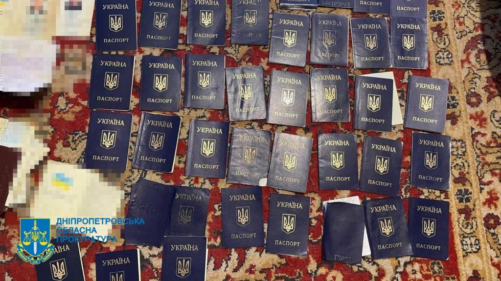 У Дніпрі судитимуть шахраїв, які привласнили нерухомість померлих на 10 млн грн - ФОТО
