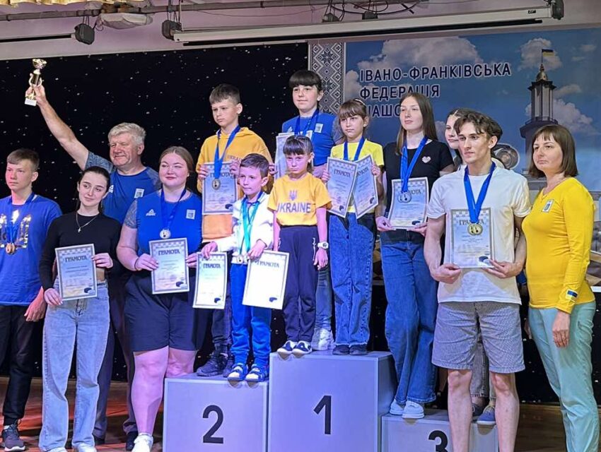 Кам’янчани зробили “золотий” хет-трик на чемпіонаті України з міжнародних шашок
