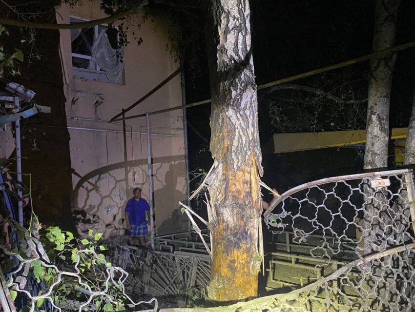 Вночі війська агресора обстріляли два райони на Дніпропетровщині, є постраждалий