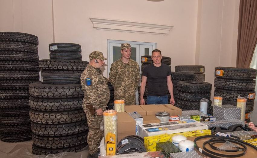 Кам’янське передало військовим автозапчастини для ремонту авто
