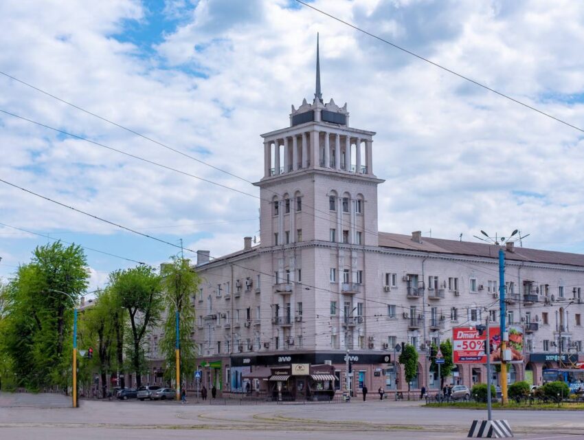 Вночі Дніпропетровщина знов потерпала від ворожих обстрілів