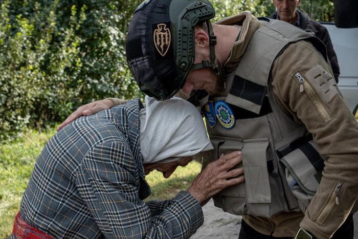 Мені, щоб знали ви, не жаль…