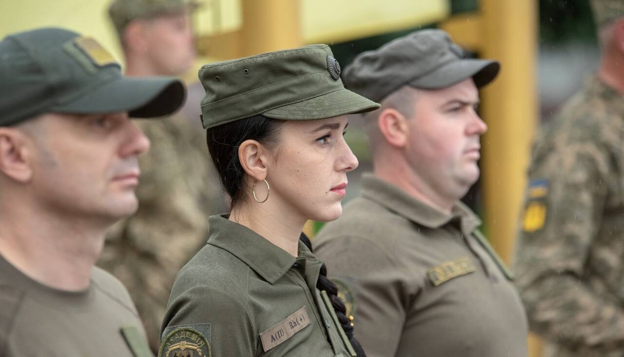 В Кам'янському підняттям національного прапора відзначили День Української Державності - ФОТО