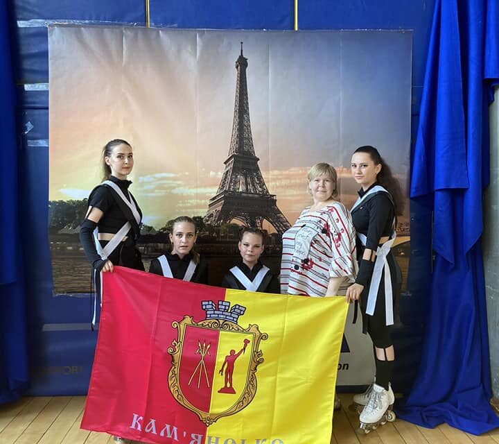 Фігуристки з Кам’янського завоювали на Кубку світу у Франції сім медалей