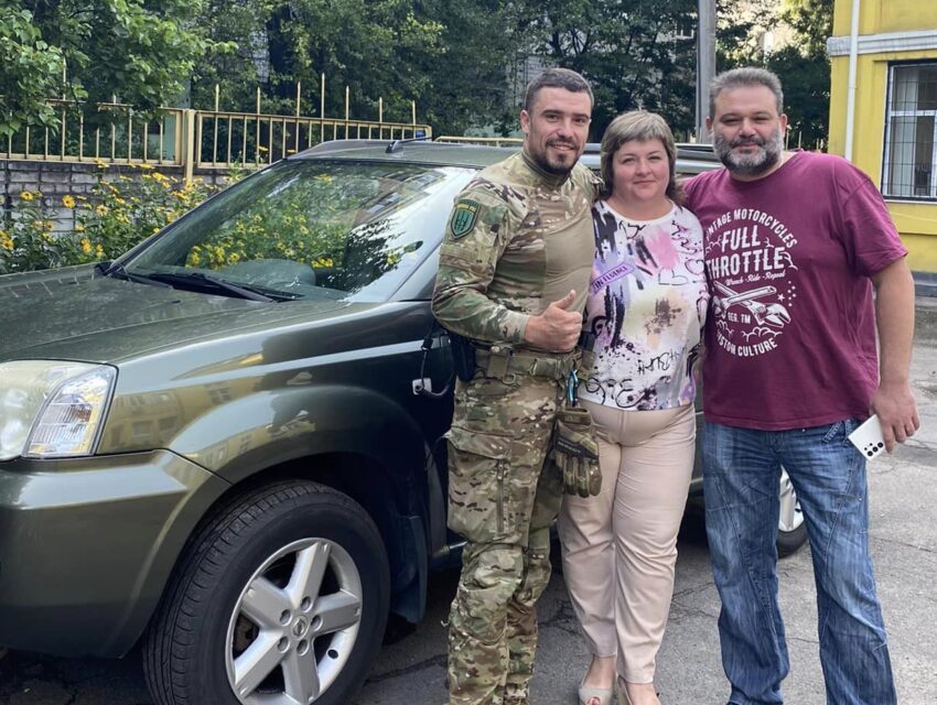 Третій десяток пішов: освітяни Кам’янського разом з волонтерами відправили військовим вже 21-й автомобіль