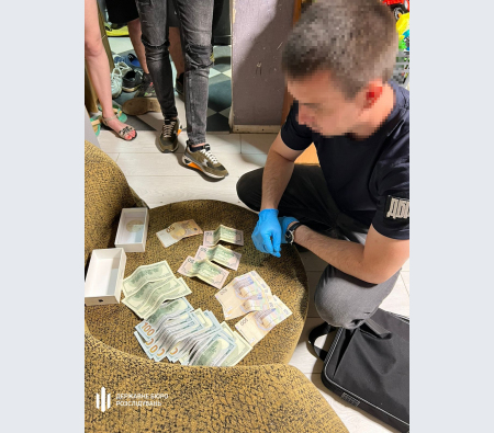 У Дніпрі шахраї видурили понад 500 тонн пального у працівників АЗС під виглядом допомоги для ЗСУ - ФОТО