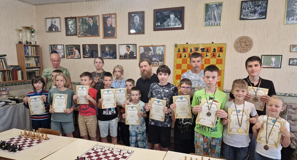 Чемпіонами Кам`янського з шахів стали Марія Опенчук і Давид Дунаєвський