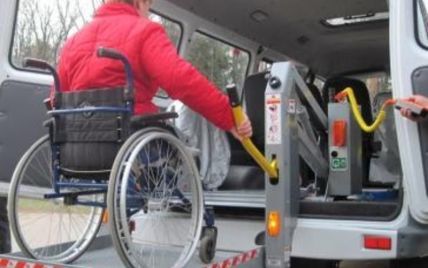 Цьогоріч на Дніпропетровщині соціальне таксі замовляли понад 1600 разів