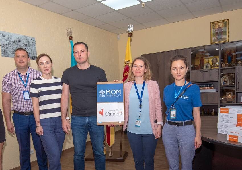 Планшети та ноутбуки від міжнародних партнерів Кам’янського отримав Центр молодіжних ініціатив міста