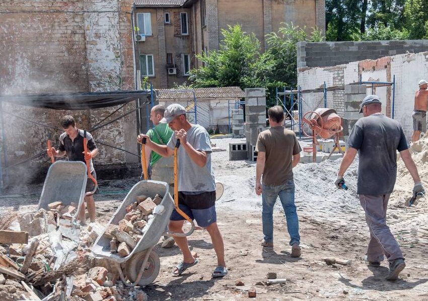 В Кам’янському тривають роботи з будівництва Центру реабілітації для військових