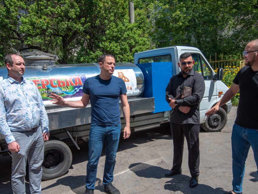 Громада Кам’янського відправила до Нікопольщини черговий вантаж з питною водою