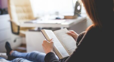 Про приреченість від конспектів, давньослов’янську абетку та кохання