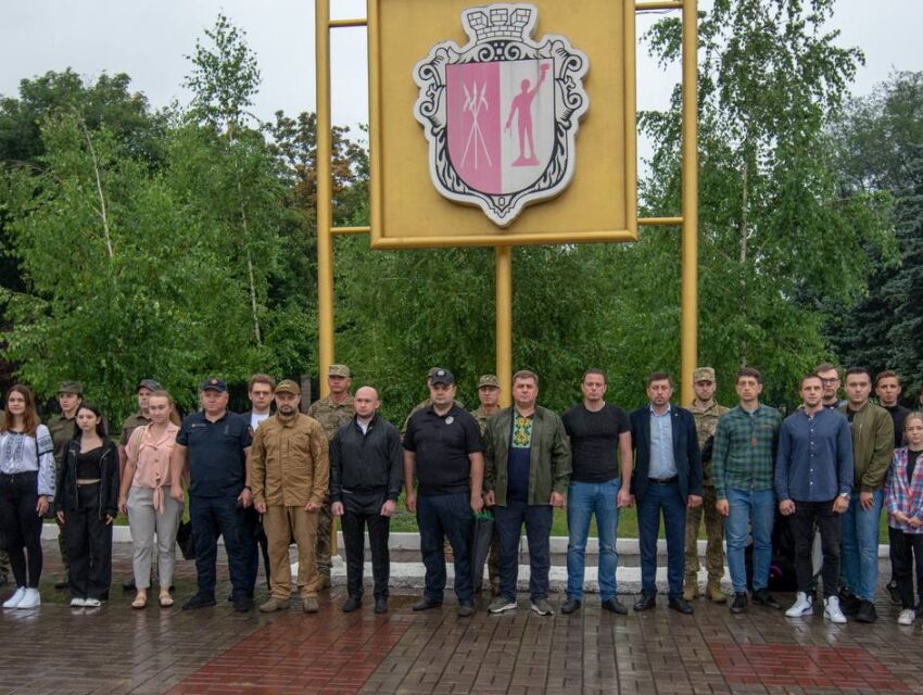 В Кам’янському підняттям національного прапора відзначили День Української Державності