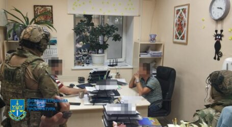 У Дніпрі посадовця комунального підприємства міськради викрили на отримані хабаря 2,4 тис. доларів
