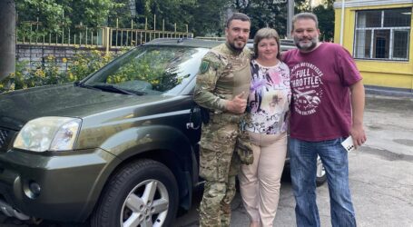 Третій десяток пішов: освітяни Кам’янського разом з волонтерами відправили військовим вже 21-й автомобіль