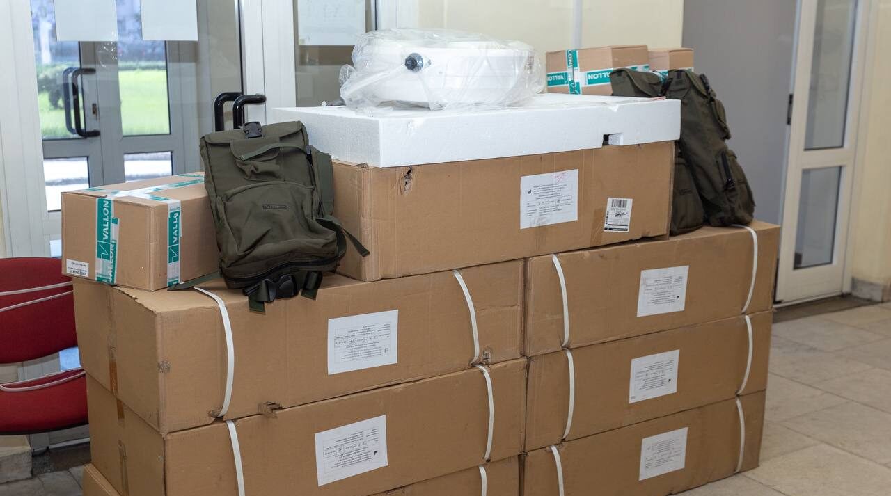Кам’янське передало військовим обладнання на понад один мільйон гривень - ФОТО