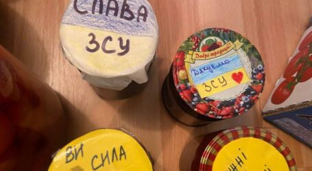 Про пристрасть до консервації та льох з бюстом вождя