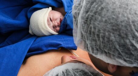 Пологи в Україні: які безплатні послуги для породіль передбачає Програма медгарантій