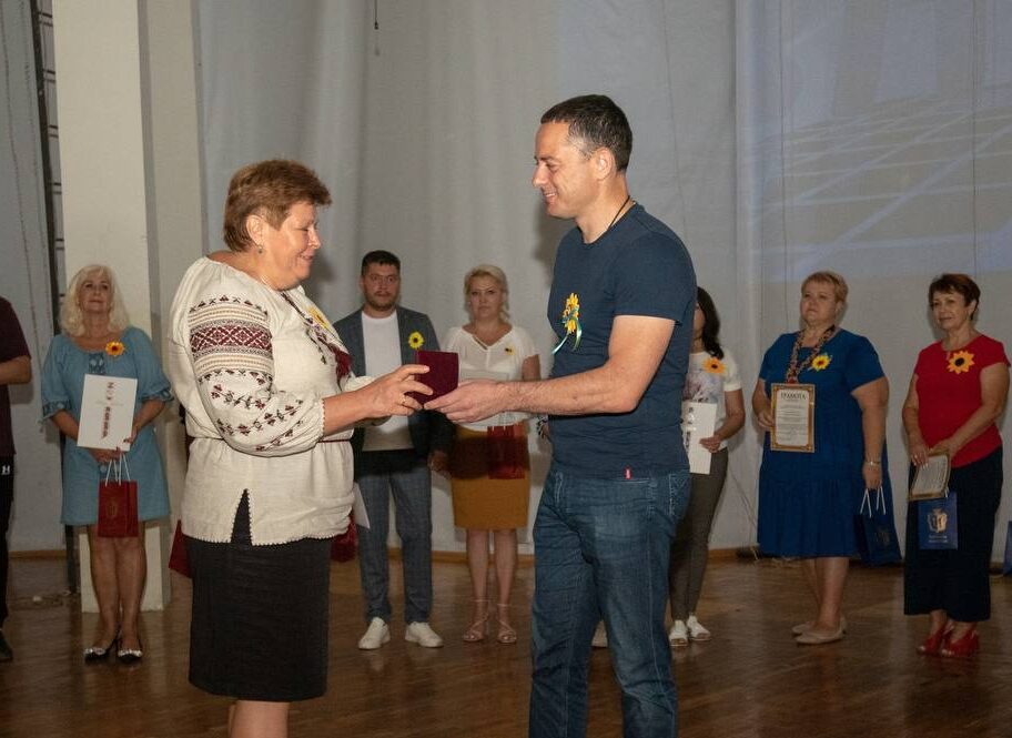 Освітяни Кам'янського провели нараду напередодні початку навчального року - ФОТО