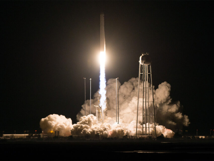 Сьогодні в США відбувся пуск ракети-носія Antares, у розробці та пуску якої брали участь фахівці з Дніпропетровщини (ВІДЕО)