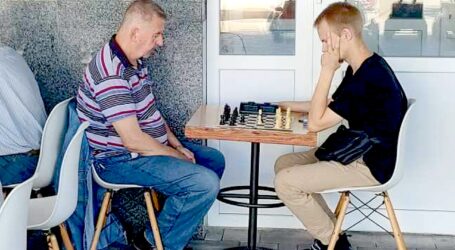 Сергій Титов став кращим серед кам’янських шахістів у турнірі вихідного дня