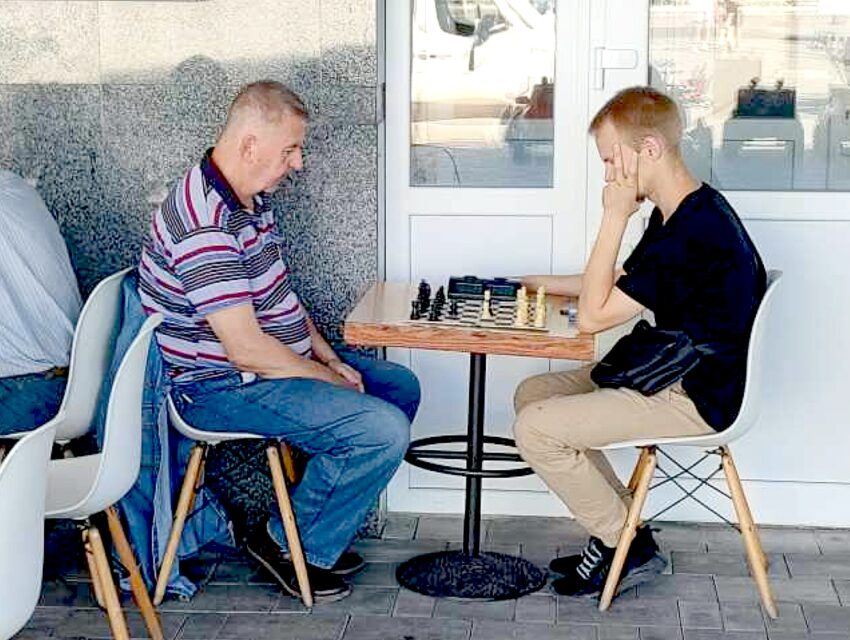 Сергій Титов став кращим серед кам’янських шахістів у турнірі вихідного дня