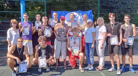 У Кам`янському стрітбольний турнір виграла команда коледжу фізичного виховання