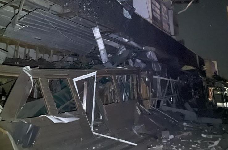 Вночі ворог вдарив ракетами по Дніпру, сім людей постраждали - ФОТО