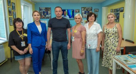 В Кам’янському працює хаб, де переселенцям надають юридичну та психологічну допомогу