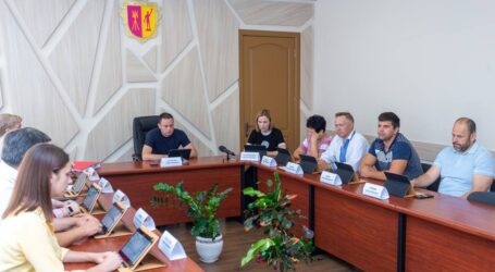 Рішення стосовно організації навчального процесу в навчальних закладах Кам’янського обговорювались на засіданні міськвиконкому