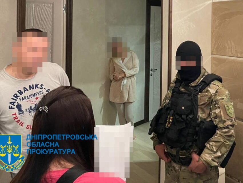 Ремонт шкільного даху здорожчав удвічі: заступницю мера Дніпра та підрядника підозрюють у привласненні майже 1 млн грн бюджетних коштів