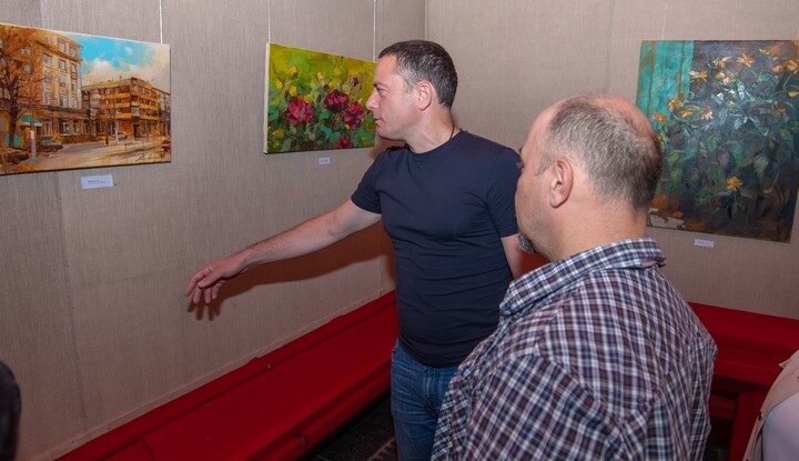 В день міста в Кам'янському відбулись творчі та спортивні заходи на підтримку ЗСУ (Фоторепортаж) - ФОТО
