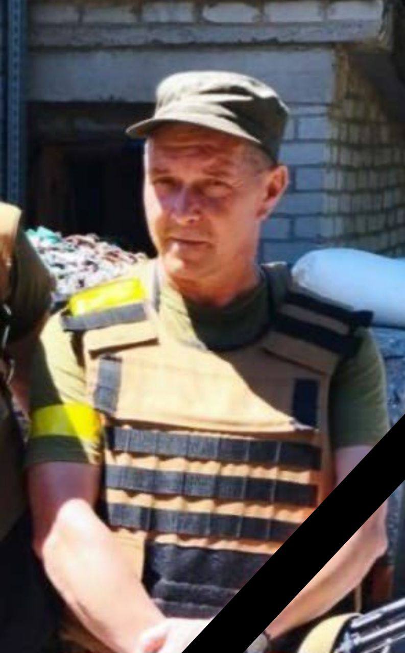 Захисників з Кам'янського, що загинули за Україну, нагороджено посмертно орденами - ФОТО