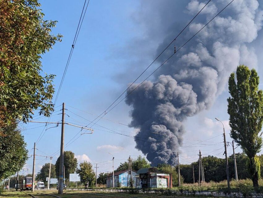 В Кам’янському в Південному районі міста виникла пожежа