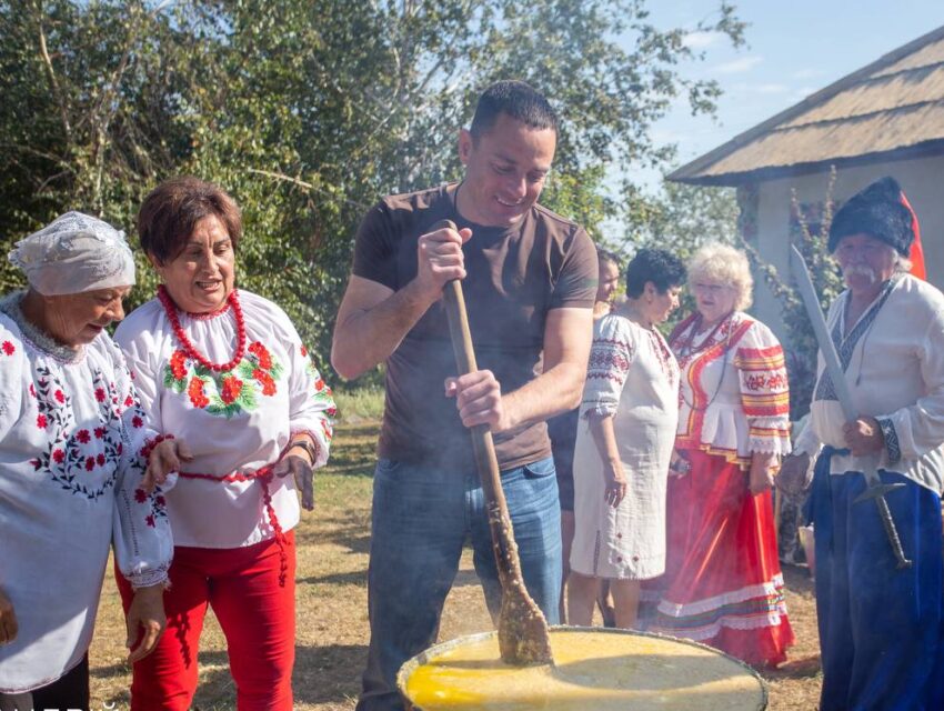 У Карнаухівці провели презентацію традиційної зливаної каші