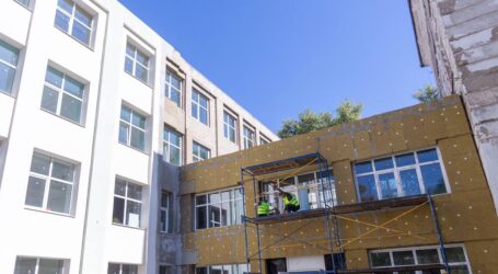 В Кам’янському тривають роботи з реконструкції одного з корпусів ліцею №20