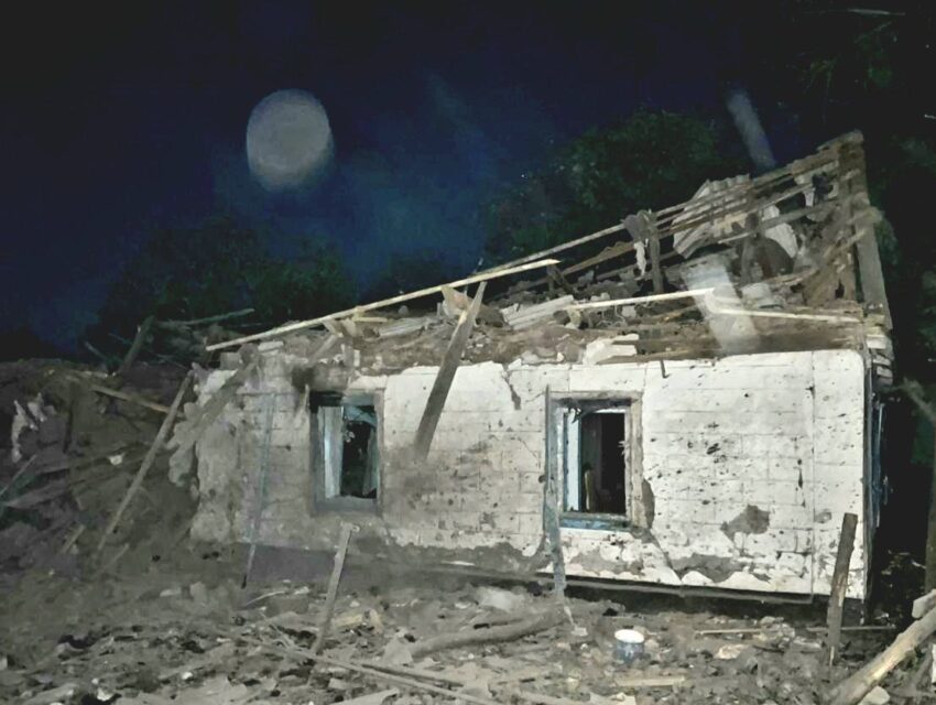 Вночі ворог обстріляв два райони на Дніпропетровщині
