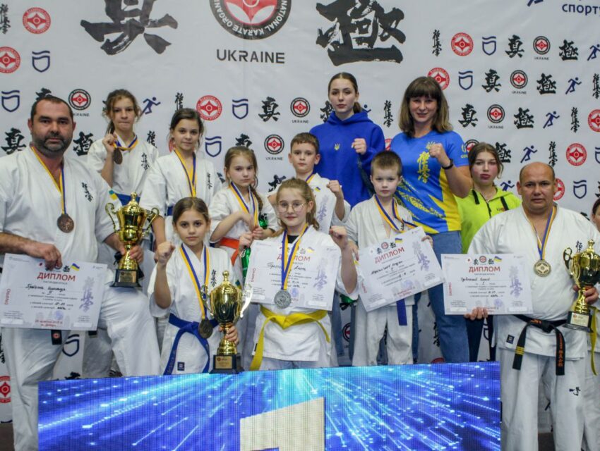 Каратисти з Кам`янського вибороли на чемпіонаті України 20 нагород
