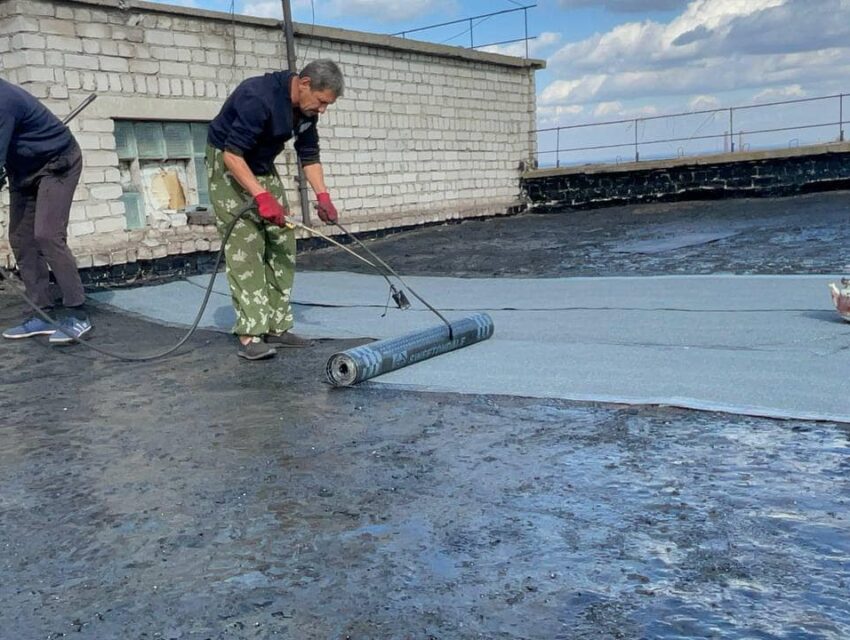 В Кам’янському комунальники продовжують працювати по запитах городян