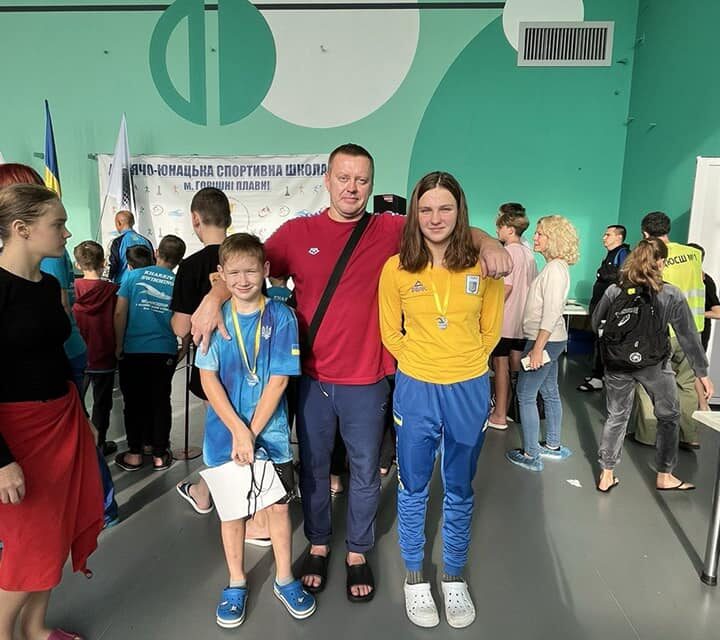 Плавці з Кам`янського посіли 16 призових місць на турнірі “Ferrum”