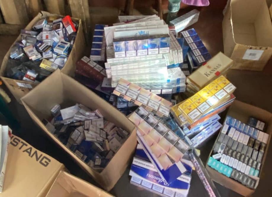 У Кам`янському поліційні вилучили із незаконного обігу алкоголь та цигарки на понад 500 тисяч гривень - ФОТО